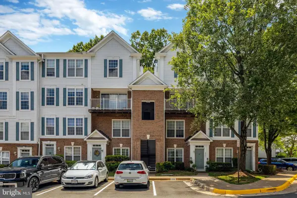 12739 Fair Crest Ct #302, FAIRFAX, VA 22033