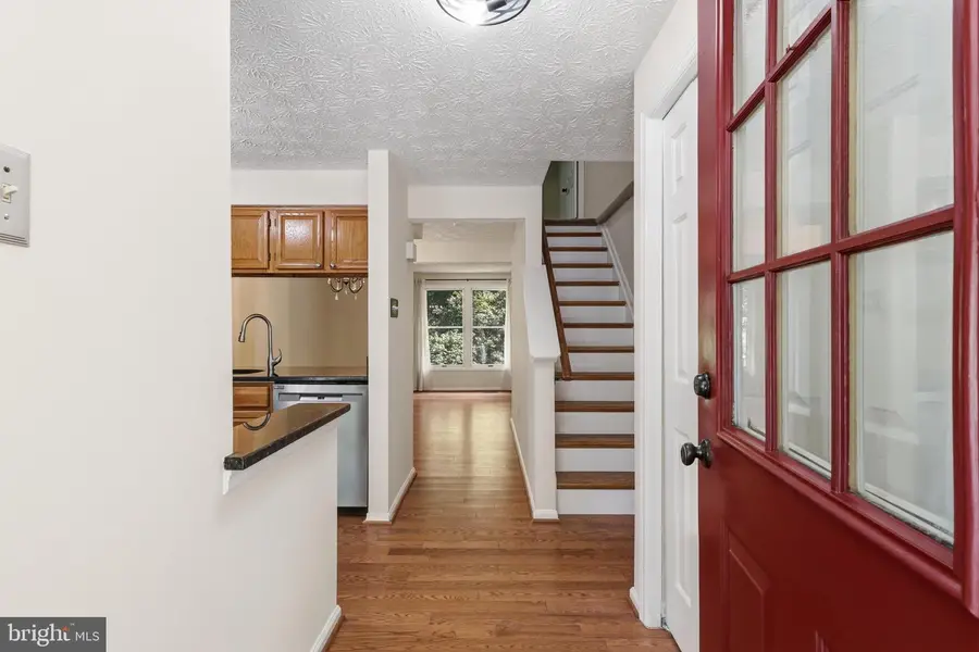 1582 Poplar Grove Dr, Reston, VA 20194 - #2