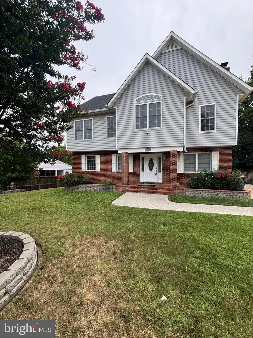 6219 Crestwood Dr, Alexandria, VA 22312 - #1