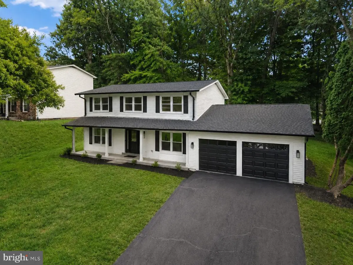 9137 Rockefeller Ln, Springfield, VA 22153 - #1