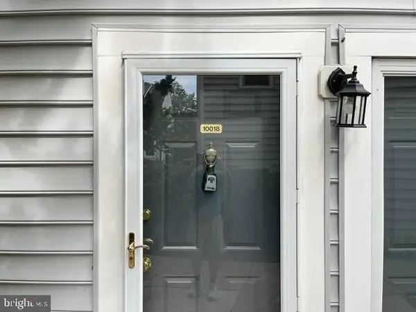 10018 Oakton Terrace Rd #10018, OAKTON, VA 22124