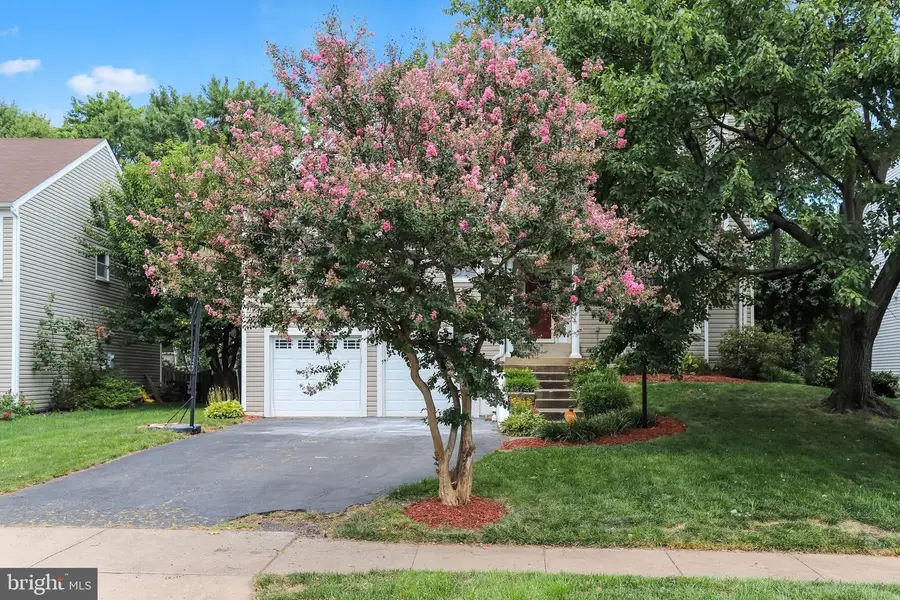 13716 Springhaven Dr, Chantilly, VA 20151 - #3
