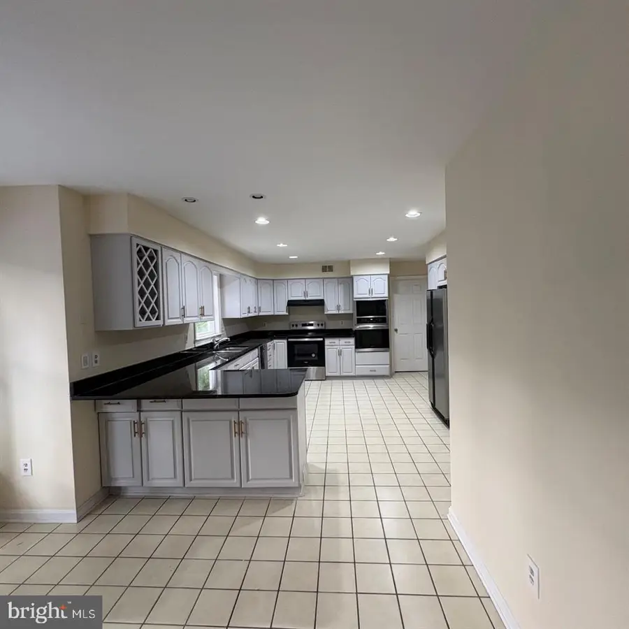 3502 Holly Rd, Annandale, VA 22003 - #2