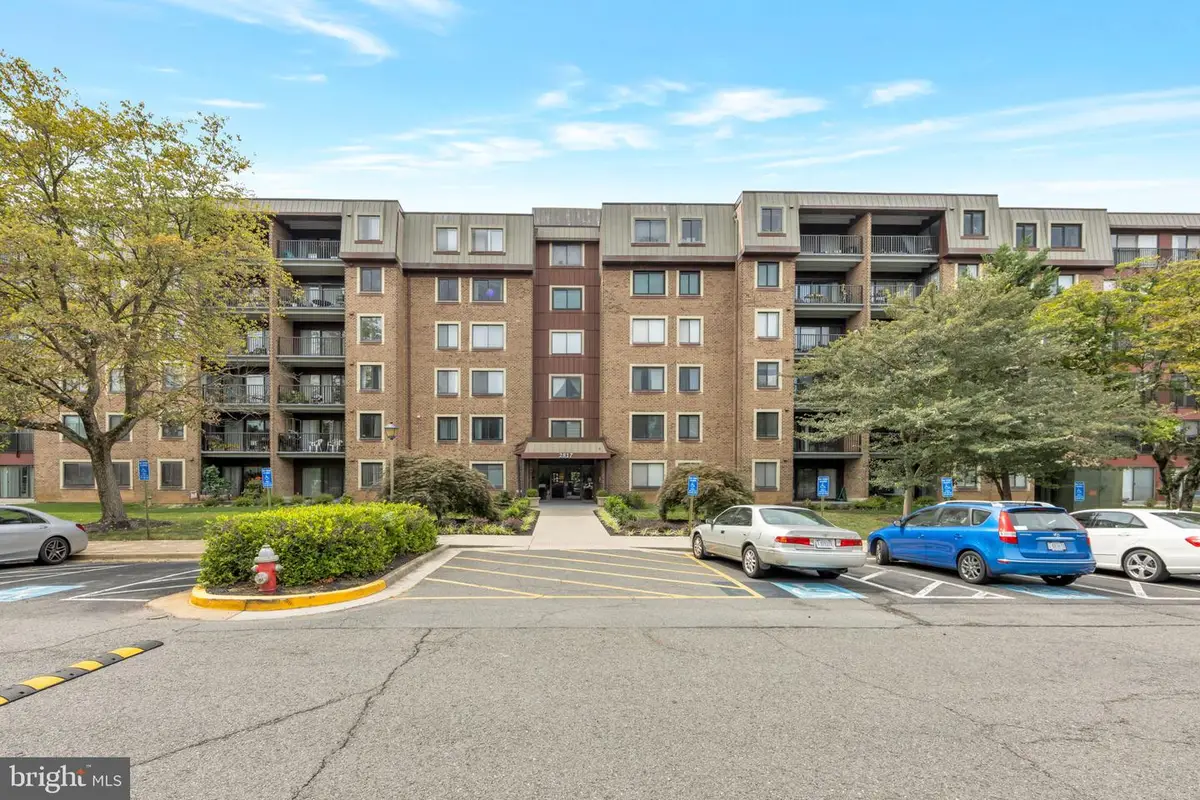 2817 Jermantown Rd #105, Oakton, VA 22124 - #1