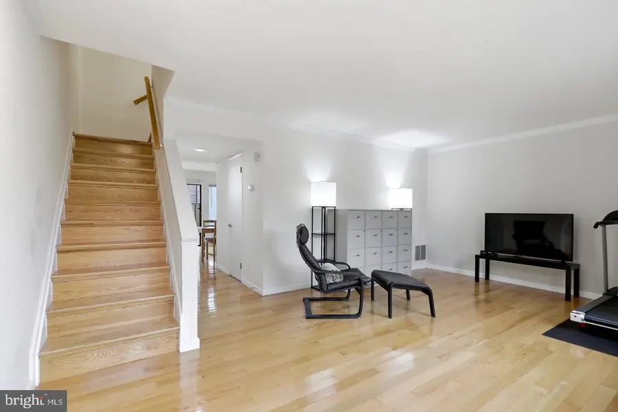 3114 Babashaw Ct, Fairfax, VA 22031 - #3
