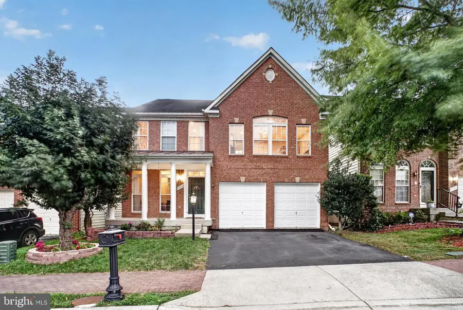 9954 E Hill Dr, Lorton, VA 22079 - #3