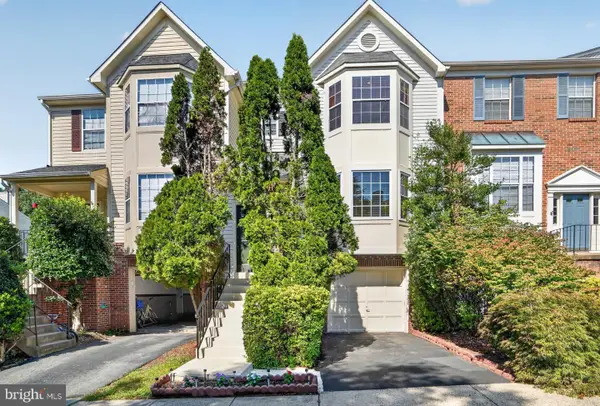 6888 Kerrywood Cir, CENTREVILLE, VA 20121
