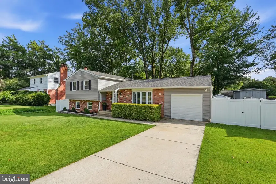 7023 Ashbury Dr, Springfield, VA 22152 - #3
