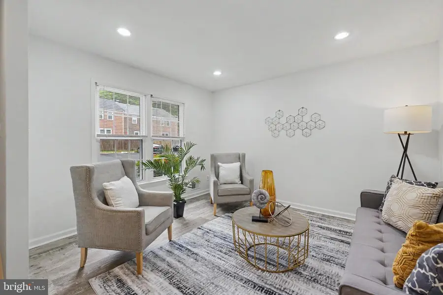 11924 Travistock Ct, Reston, VA 20191 - #3