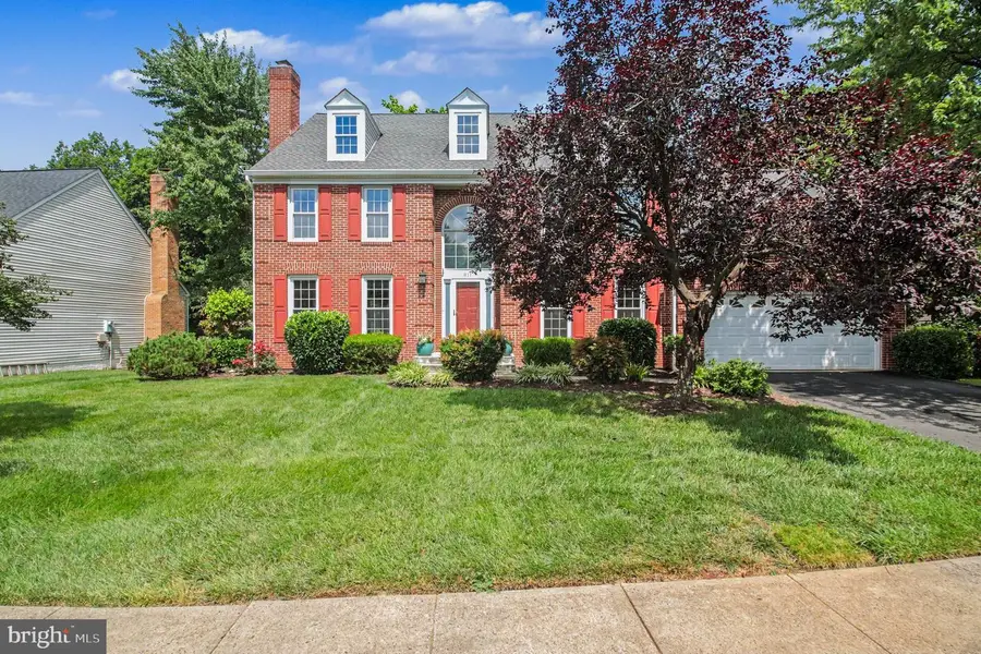 811 Autumn Breeze Ct, Herndon, VA 20170 - #2