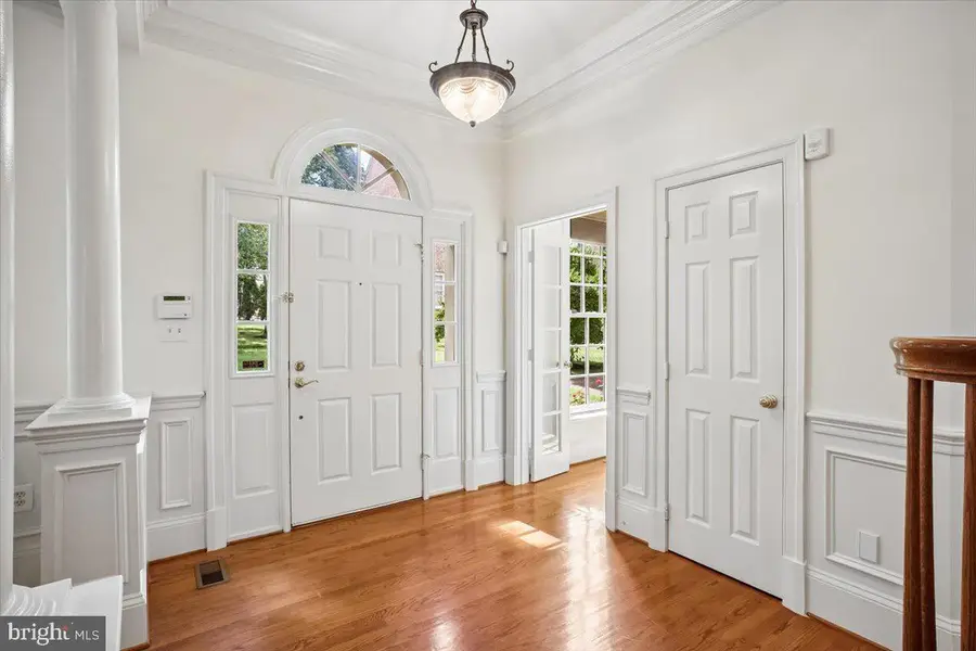 9870 Palace Green Way, Vienna, VA 22181 - #2