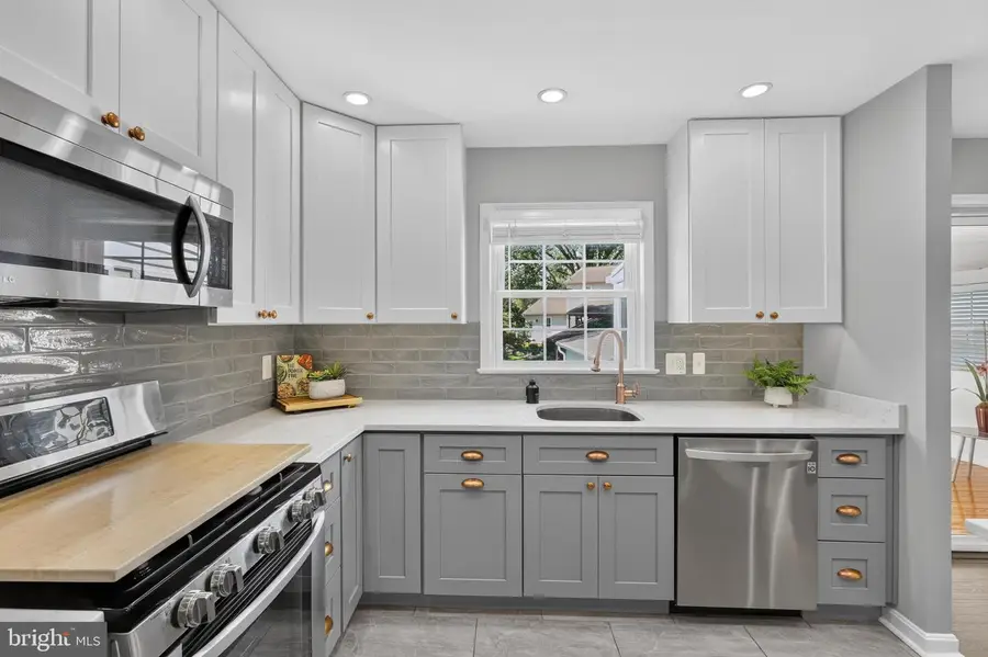 5703 Broadmoor St, Alexandria, VA 22315 - #2