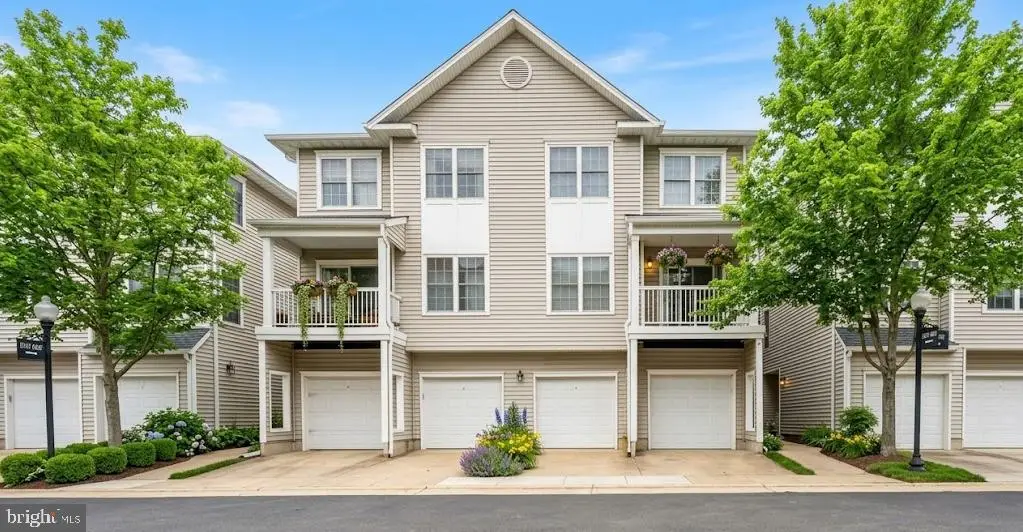 12895 Fair Briar Ln, Fairfax, VA 22033 - #1