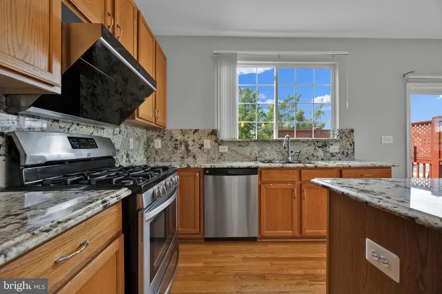 6350 Regal Oak Dr, Springfield, VA 22152 - #2