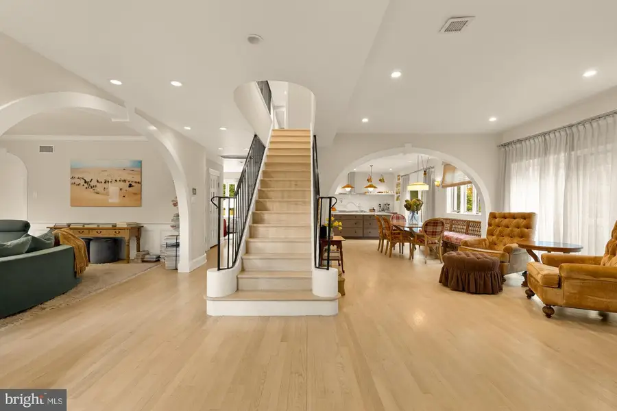 5848 Aspen Wood Ct, McLean, VA 22101 - #2