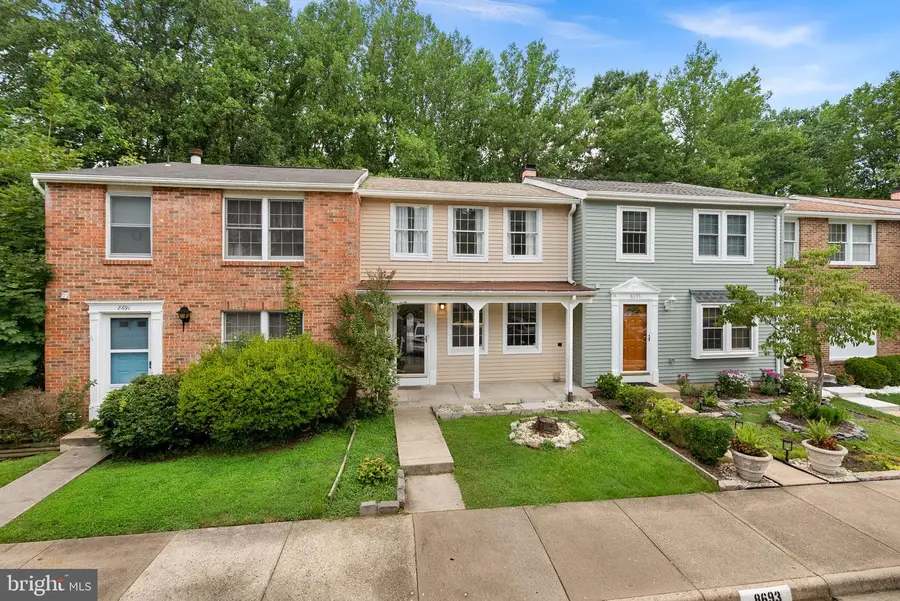 8693 Bent Arrow Ct, Springfield, VA 22153 - #2