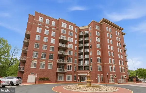 4480 Market Commons Dr #205, FAIRFAX, VA 22033