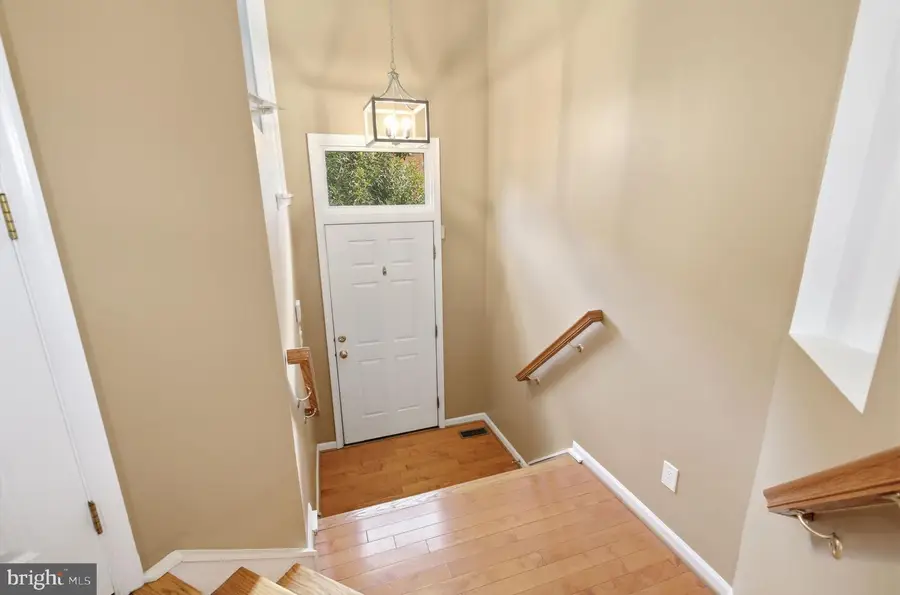 1789 Dawson St, Vienna, VA 22182 - #2