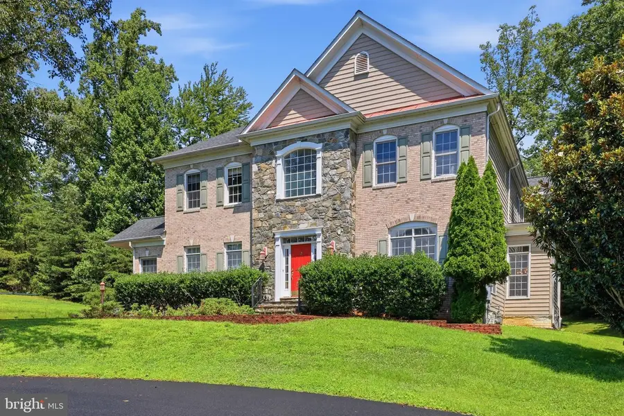 9205 Forest Greens Dr, Lorton, VA 22079 - #2