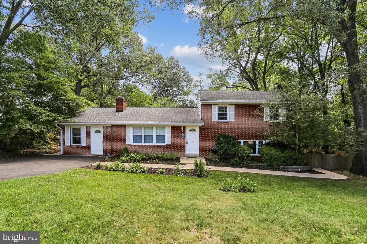 8317 Accotink Rd, Lorton, VA 22079 - #1