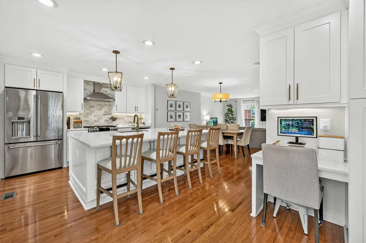 4266 Fox Lake Dr, Fairfax, VA 22033 - #1