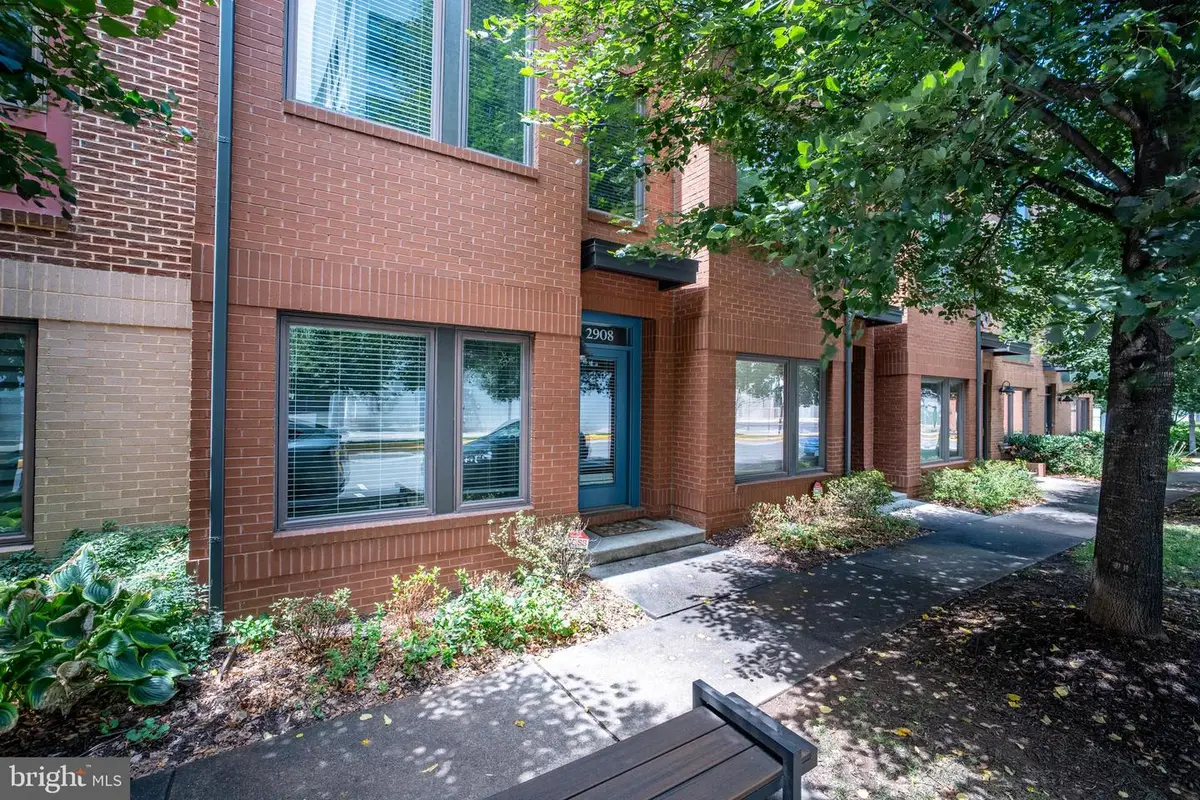 2908 Penny Ln, Fairfax, VA 22031 - #1