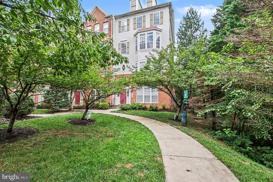5625 Harrington Falls Ln, Alexandria, VA 22312 - #2