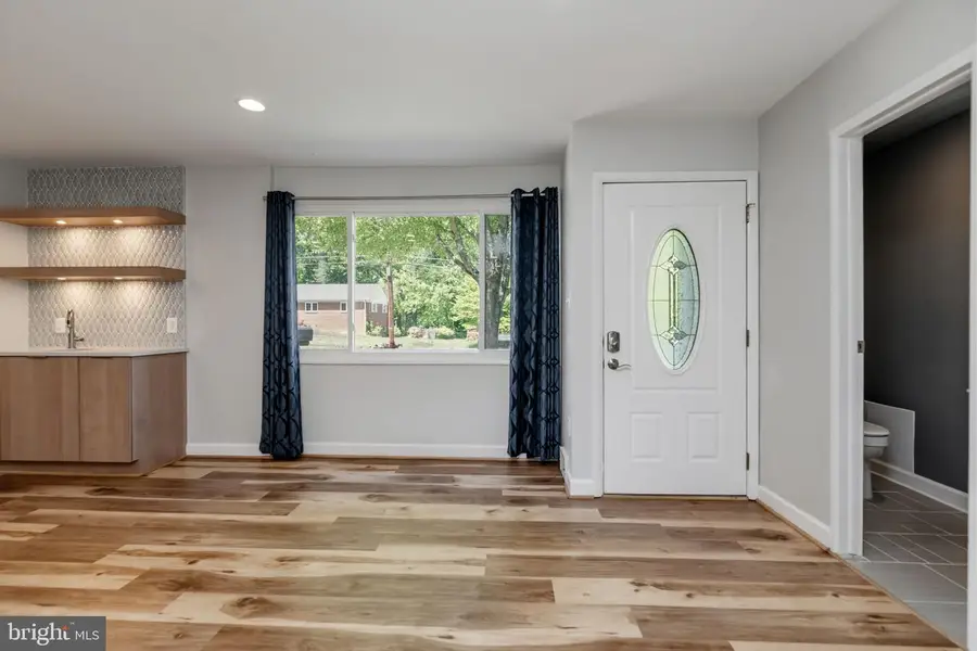 7415 Jervis St, Springfield, VA 22151 - #2