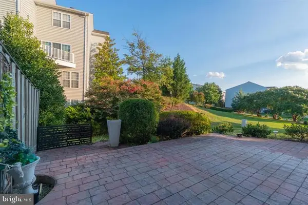 6325-d Eagle Ridge Ln #32, ALEXANDRIA, VA 22312