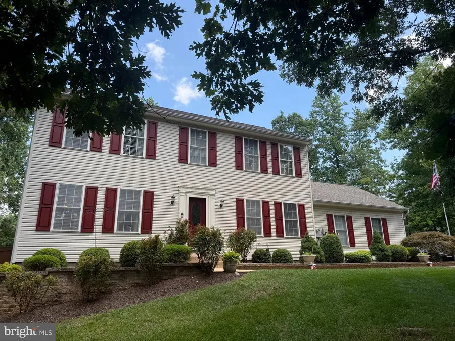 8910 Jameson St, Lorton, VA 22079 - #2