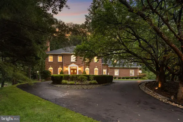 1172 Robindale Dr, GREAT FALLS, VA 22066