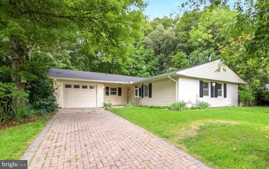 8804 Strause Ct, Springfield, VA 22153 - #2