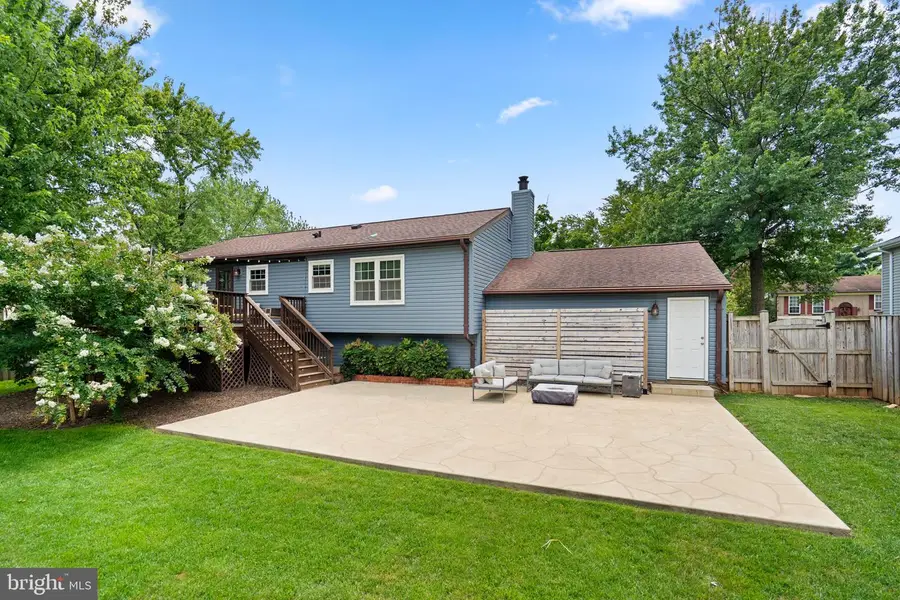 1236 Summerfield Dr, Herndon, VA 20170 - #2