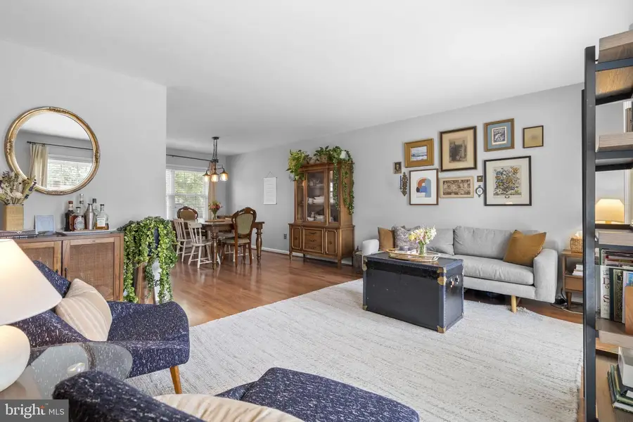 1236 Summerfield Dr, Herndon, VA 20170 - #3