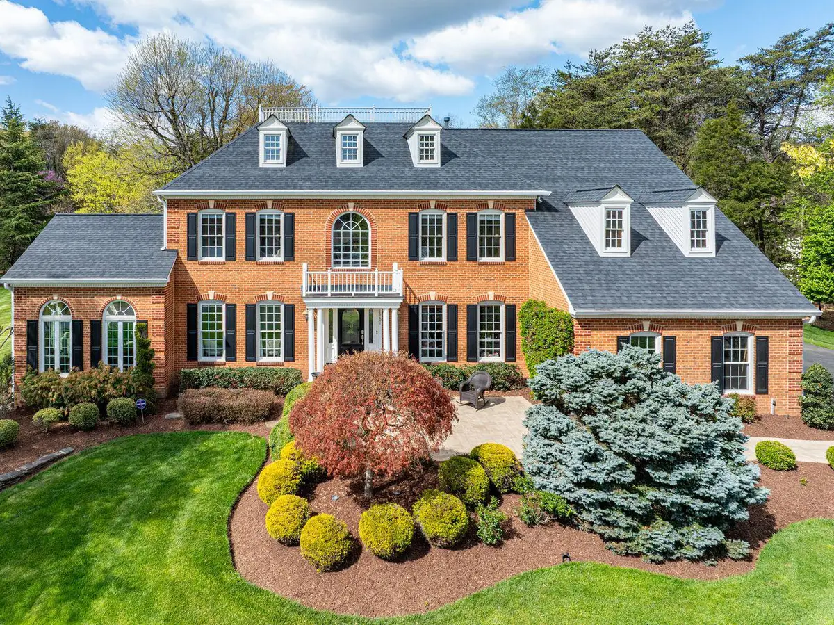 16701 Cedar Post Ct, Centreville, VA 20120 - #1