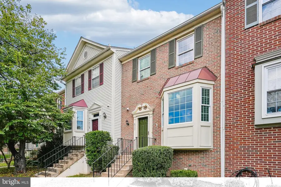 6777 Jenny Leigh Ct, Centreville, VA 20121 - #2