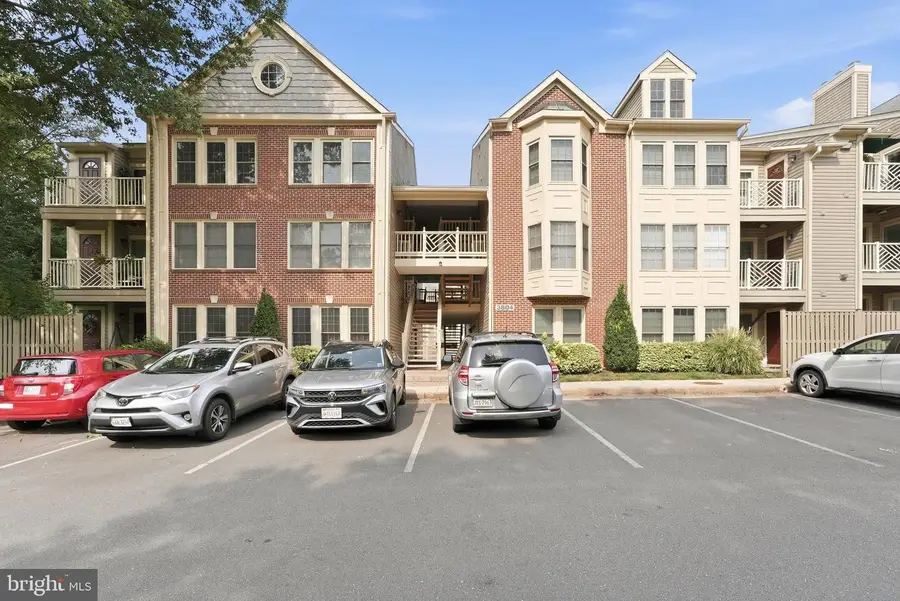 3804 Ridge Knoll Ct #310a, Fairfax, VA 22033 - #2