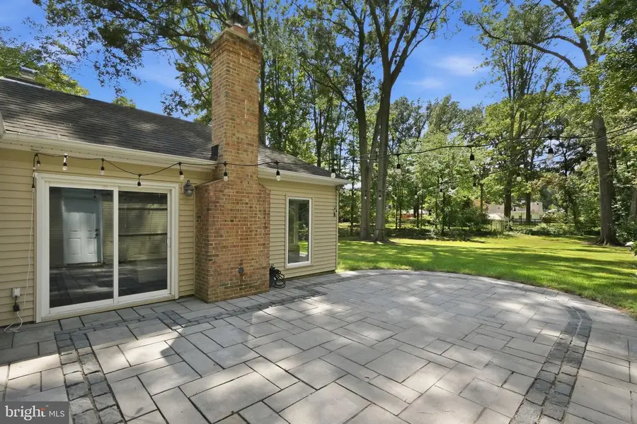 7712 Frances Dr, Alexandria, VA 22306 - #2