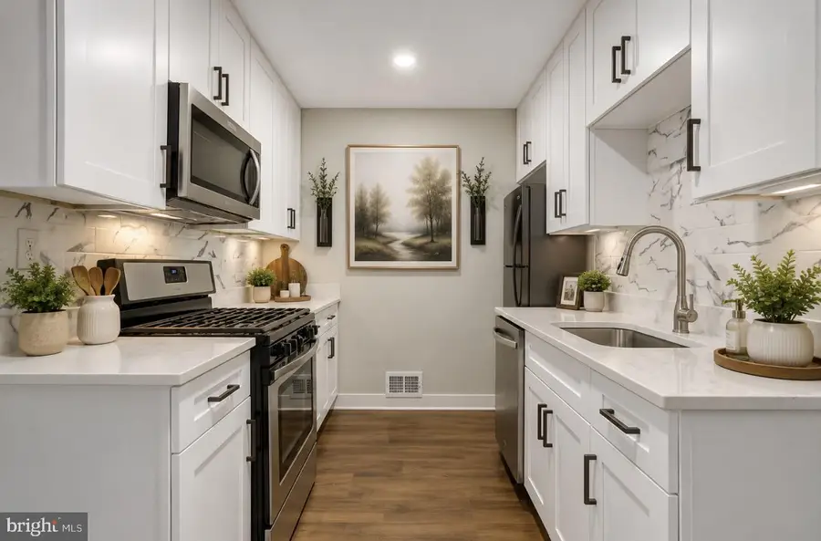 2829 Joseph Makell Ct, Alexandria, VA 22306 - #3