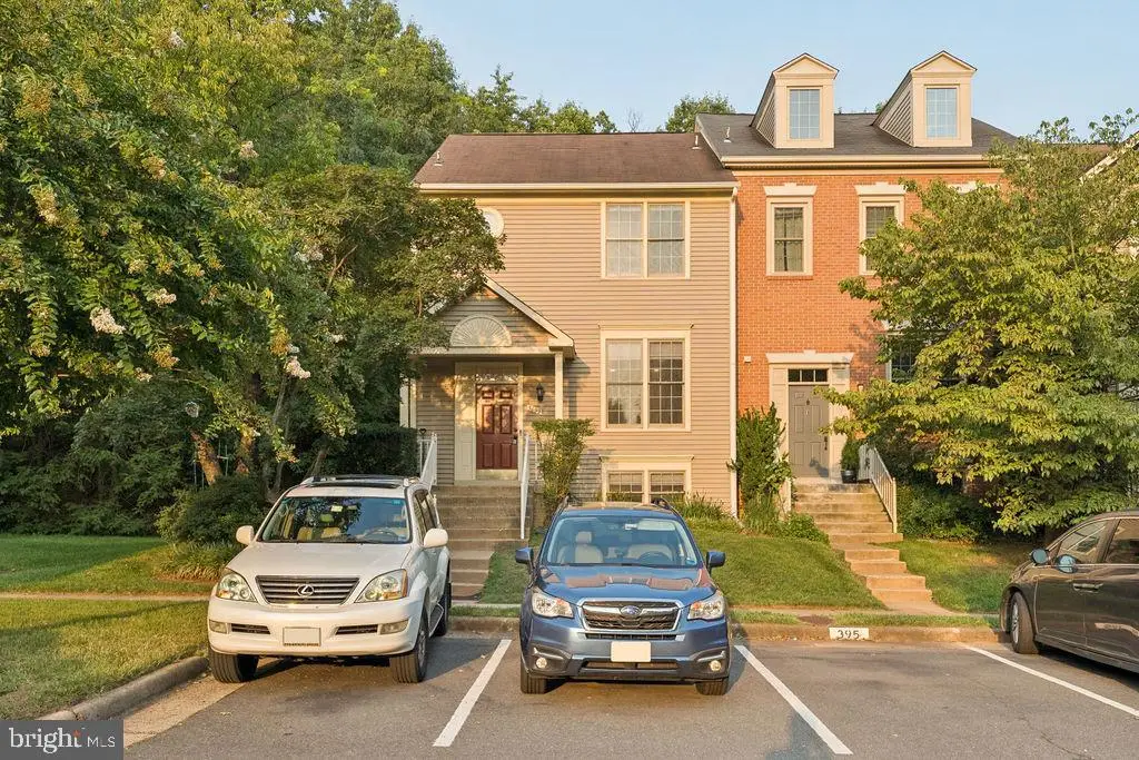 3859 Zelkova Ct, Fairfax, VA 22033 - #1
