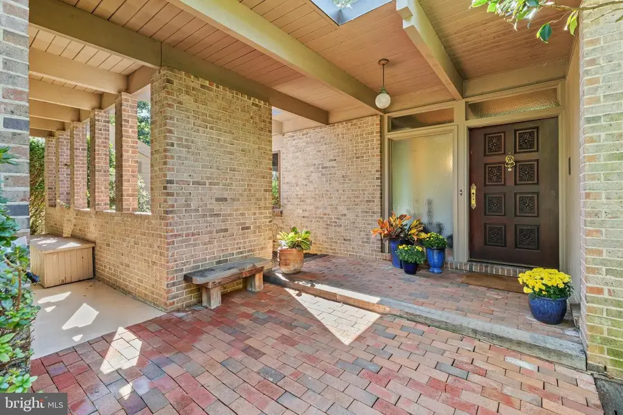12107 Stirrup Rd, Reston, VA 20191 - #3