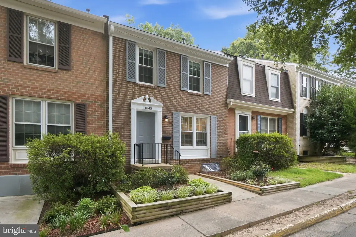 11845 Dunlop Ct, Reston, VA 20191 - #1