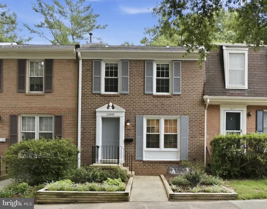 11845 Dunlop Ct, Reston, VA 20191 - #2