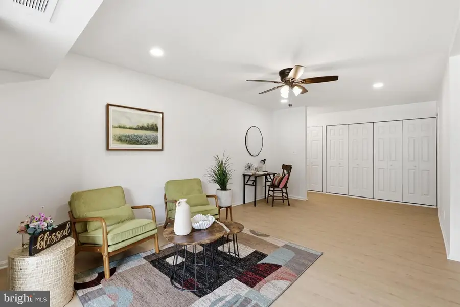 7811 Dassett Ct #204, Annandale, VA 22003 - #2
