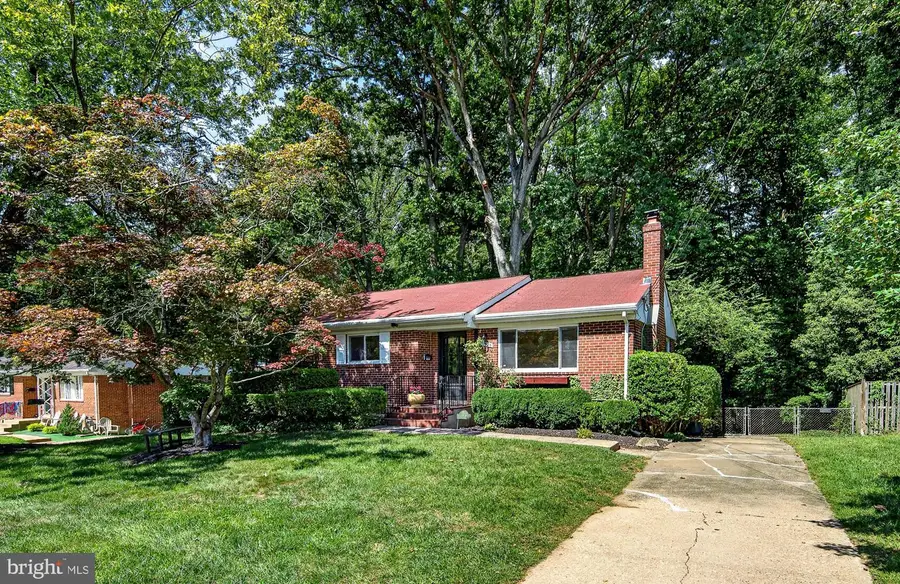7426 Nancemond St, Springfield, VA 22150 - #3