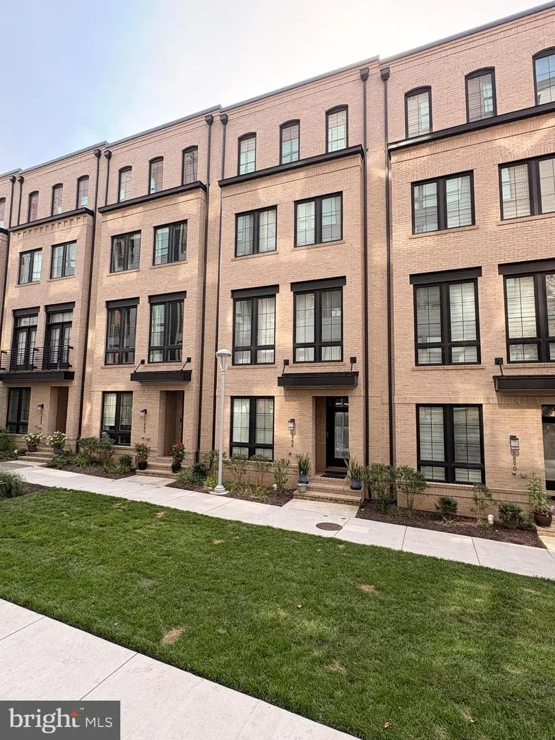 1888 Easterly Rd, Reston, VA 20190 - #1