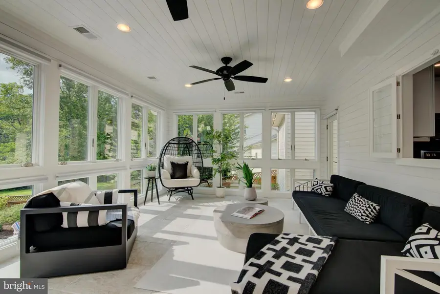 12043 Forbes Glen Dr, Herndon, VA 20170 - #3