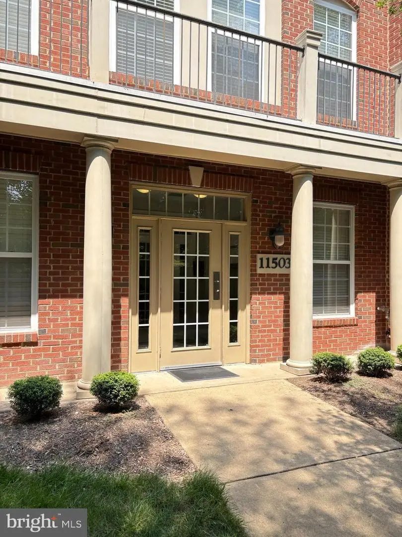11503 Sperrin Cir #302, Fairfax, VA 22030 - #1
