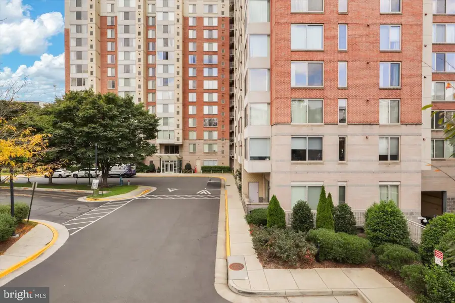 2726 Gallows Rd #1309, Vienna, VA 22180 - #3