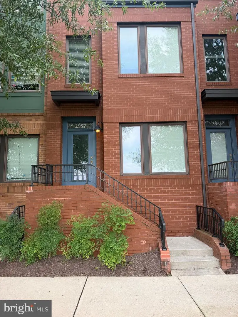 2957 Eskridge Rd, Fairfax, VA 22031 - #2